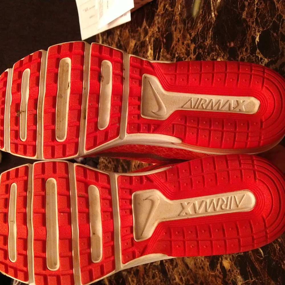 Sneakers - Picture 4 of 4